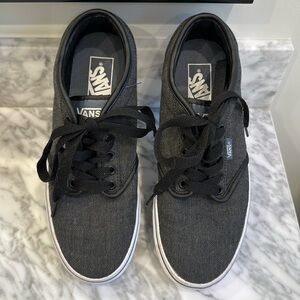 Black and Gray tweed lace up Vans. Men’s 7. Worn once - like new condition.